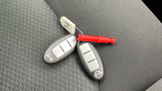 Nissan Qashqai 1.3 DiG-T N-Connecta 5dr Petrol Hatchback